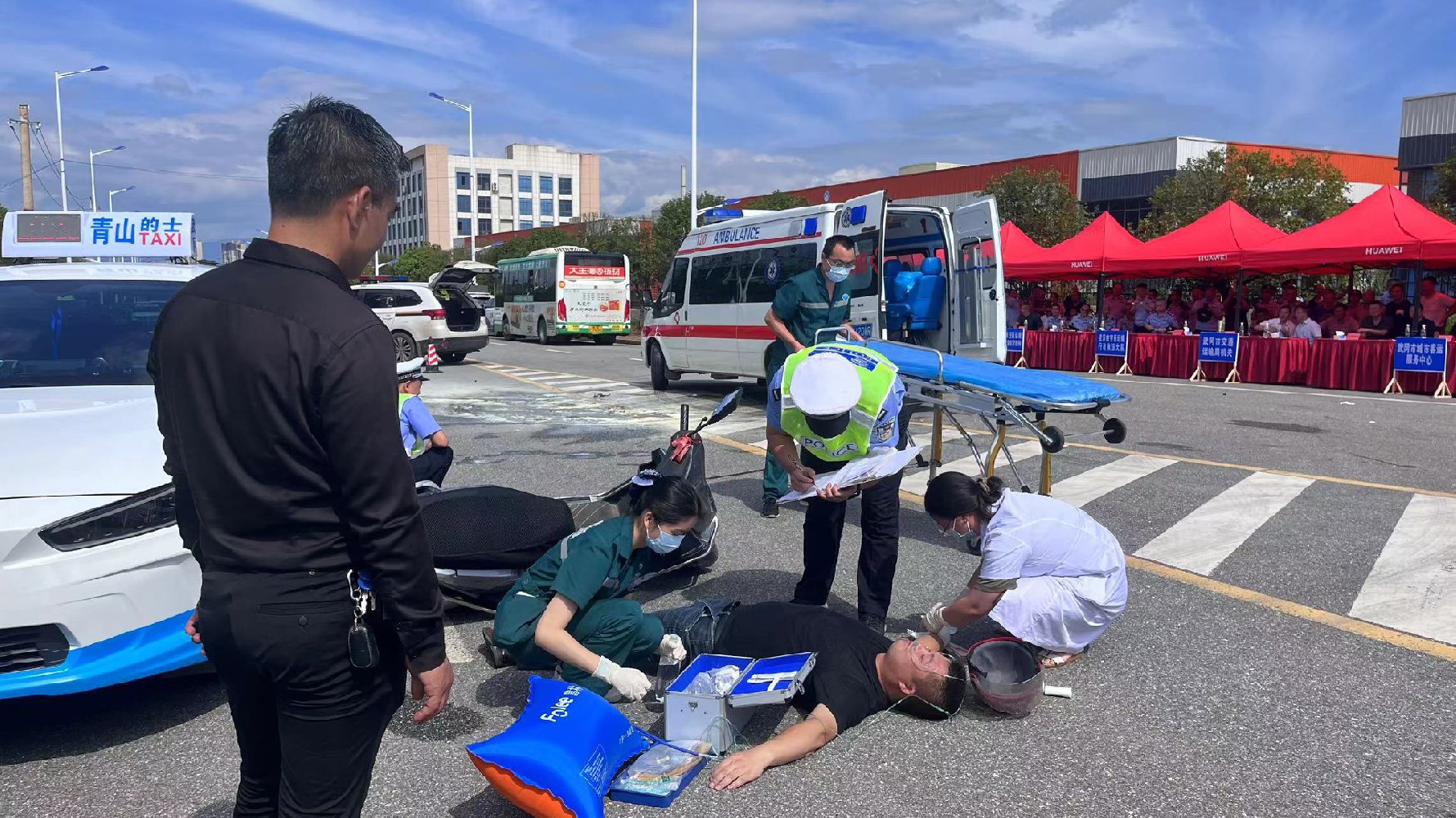 武冈展辉医院参加武冈市2024年度交通运输突发事件联合应急演练