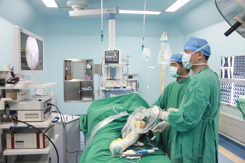 汉阳医院打破禁区为骨折老人“撑腰”