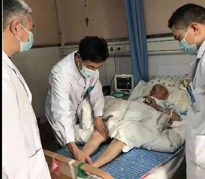 洛阳启明医院为脑出血病人保驾