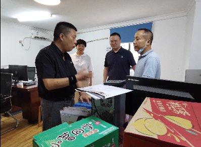 和润联工会组织送清凉慰问一线员工